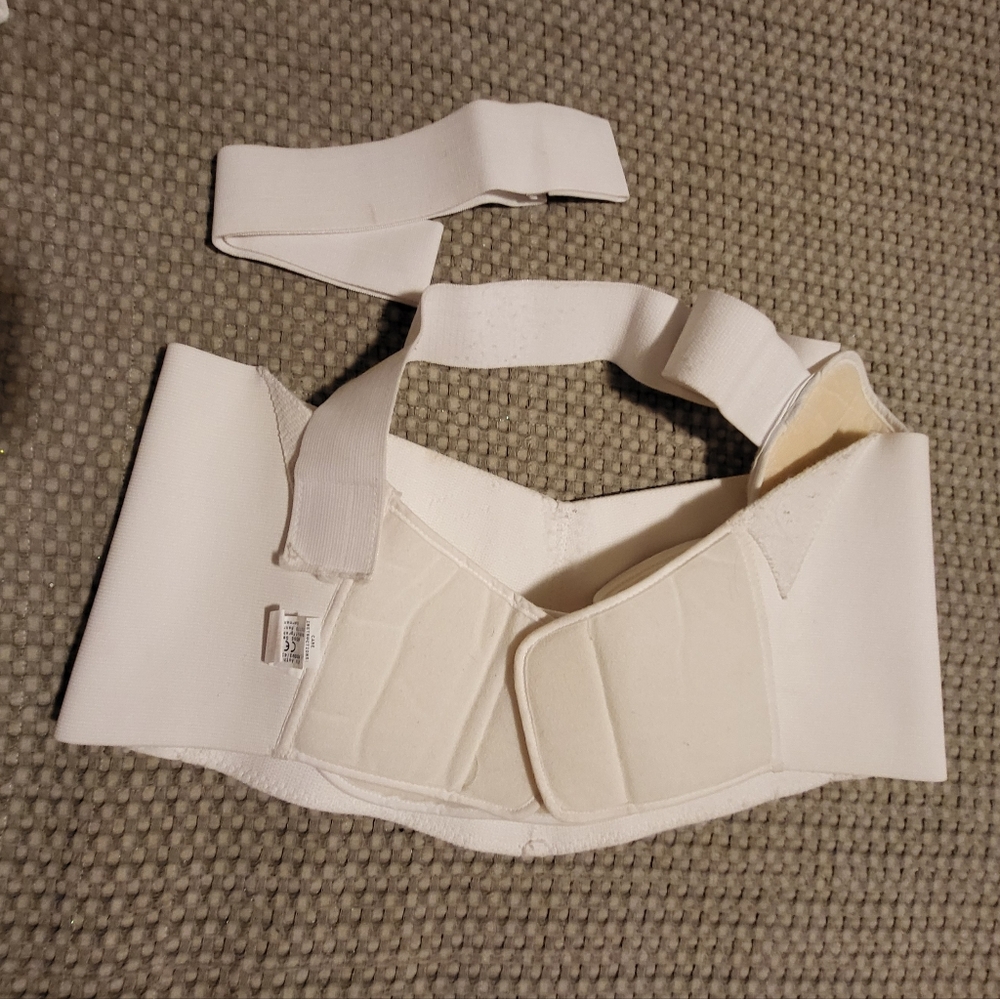 Pregnancy belt. Support your growing belly and take pressure off your back! XL